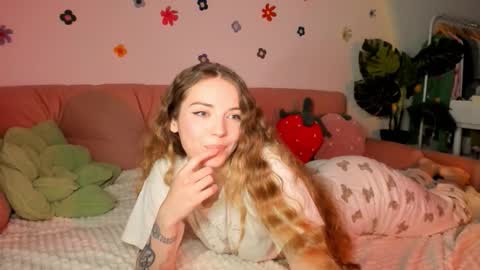 Amelia  shows on mondays fridays and sundays  if anything changes im giving updates on my fansly  online show from September 12, 4:47 pm