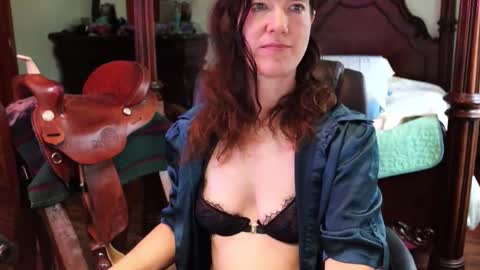 ThornburyRose online show from March 26, 8:54 pm