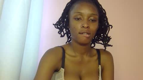 Snapshot of thotiana007 chatting on October 3, 9:36 am thotiana007 online show from October 3, 9:36 am