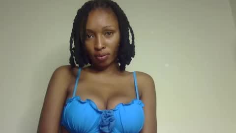 Snapshot of thotiana007 chatting on February 16, 10:32 am thotiana007 online show from February 16, 10:32 am