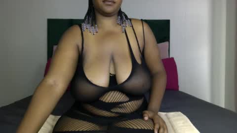 Snapshot of throatgoat2121 chatting on January 6, 6:25 am throatgoat2121 online show from January 6, 6:25 am