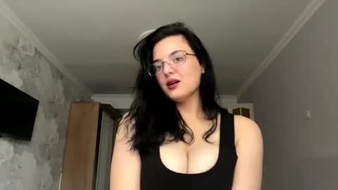 Mary online show from November 3, 10:52 am