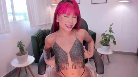 Tiana Cruz online show from May 20, 9:01 pm