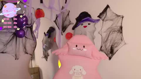 Tiana Le online show from October 17, 4:37 am