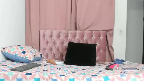 tifanywet online show from May 22, 7:01 pm
