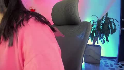    online show from July 8, 4:03 am