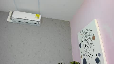 tiffany_mendez online show from May 16, 12:04 pm