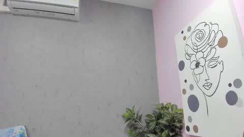 tiffany_mendez online show from February 2, 12:04 pm