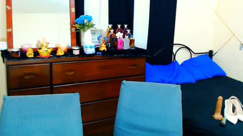 tiffanyblaire online show from January 13, 5:46 am