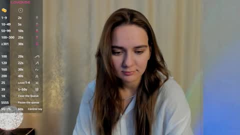 Im Emily online show from October 3, 2:44 pm
