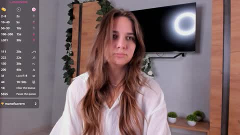 Im Emily online show from September 29, 3:06 pm