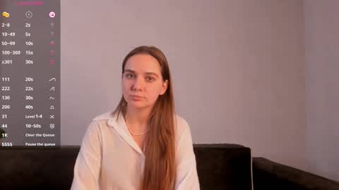 Im Emily online show from October 5, 2:55 pm