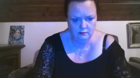 TiffanyMature online show from April 3, 8:51 pm