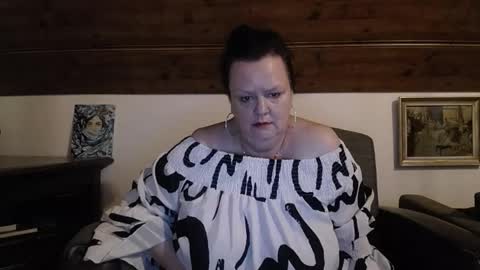TiffanyMature online show from May 23, 10:19 pm