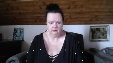 TiffanyMature online show from May 7, 7:12 am
