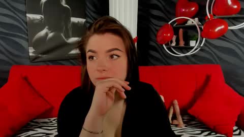 tiffanynelsonn online show from February 12, 10:14 am