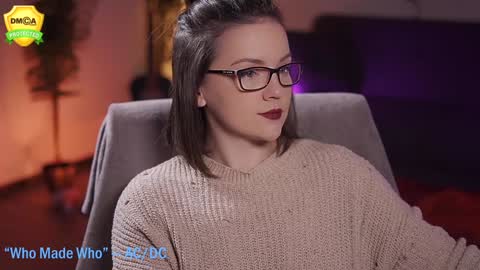 tiffanyriox online show from January 9, 2:43 am