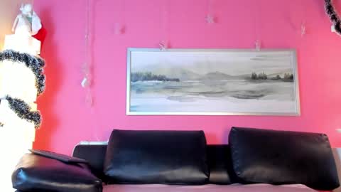 Stefany Suarez online show from December 31, 1:19 pm