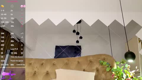 Tiffany online show from October 30, 5:54 am