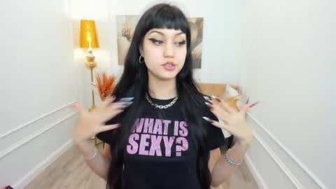 tiffanyyoun online show from March 28, 12:26 pm