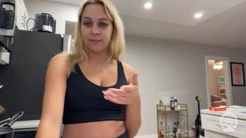 Tiffstreatsxoxo online show from October 11, 5:26 pm