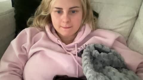 Snapshot of tigoldbitties11 chatting on September 25, 4:44 am Lexi online show from September 25, 4:44 am