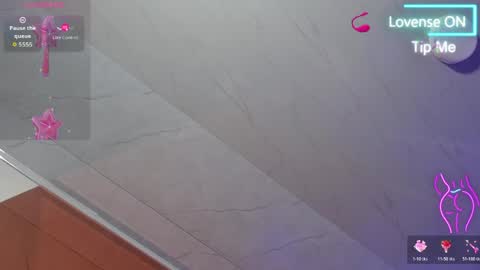 Tiiana online show from May 13, 3:01 am