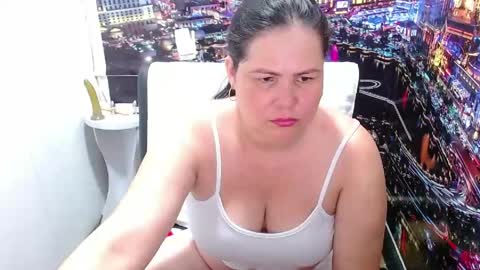 Tila online show from May 17, 6:51 pm