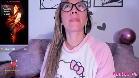 TILA TEQUILA online show from October 4, 4:33 pm