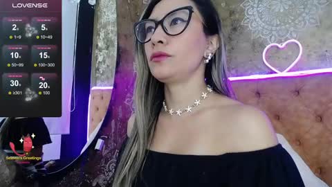 TILA TEQUILA online show from January 27, 12:05 pm