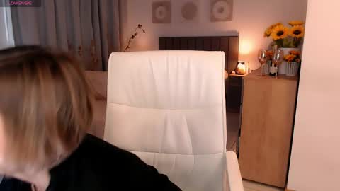 Tilly online show from May 18, 8:15 pm