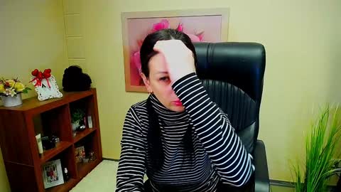 Luisa online show from December 6, 8:05 am