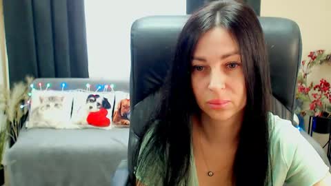 Luisa online show from May 25, 7:40 am