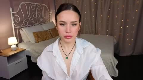 Tina online show from May 25, 5:28 am