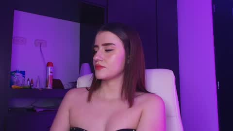 Tina  online show from May 18, 4:07 am