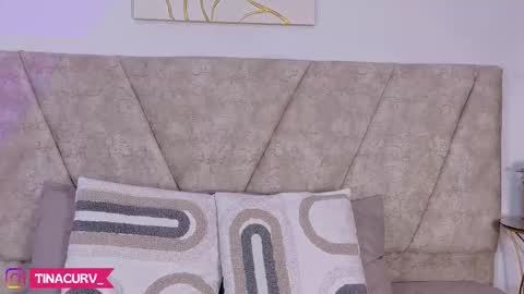 tinacurv online show from November 5, 8:03 pm