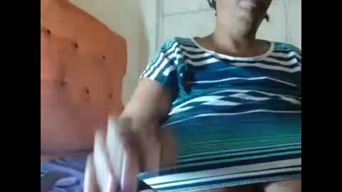 Snapshot of tinagiant chatting on February 24, 10:36 pm tinagiant online show from February 24, 10:36 pm