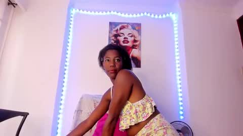 tinas_smith online show from January 10, 8:02 pm