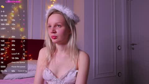 tinasiner online show from December 29, 1:49 pm