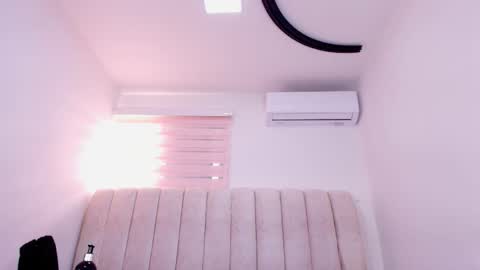 tinkerbell online show from January 13, 7:18 pm