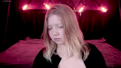 TinkerrBelll online show from October 12, 7:38 pm