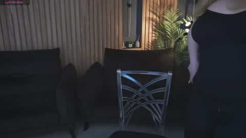 TinkerrBelll online show from May 4, 7:28 pm