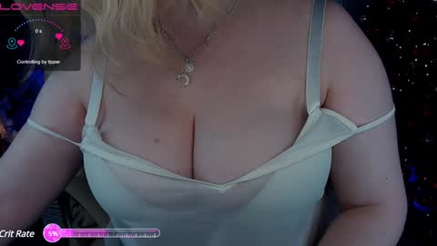 TinkerrBelll online show from December 16, 7:43 pm