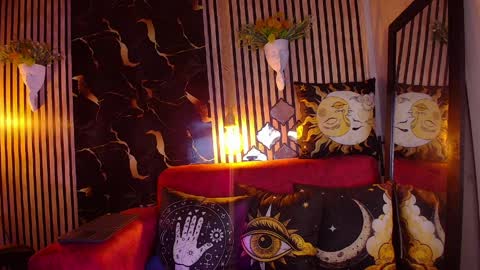 Tiny  online show from April 6, 4:57 am