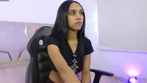 tiny_tay online show from February 21, 11:55 am