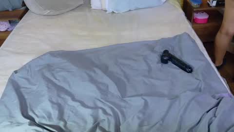 tiny_whore18 online show from April 30, 6:02 pm