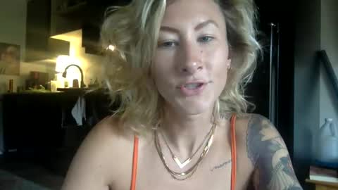 Snapshot of tinyandtatted420 chatting on September 20, 5:44 pm tinyandtatted420 online show from September 20, 5:44 pm