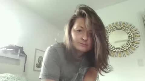 tinyassbossymilf online show from May 12, 10:38 pm