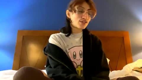 tinyhairycherry online show from January 9, 7:13 am