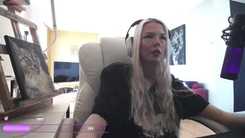 stage Kylie Sinner  brand CLITBAIT online show from March 9, 5:27 pm